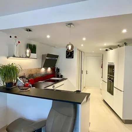 Le Discret - Piscine - De Foncillon Apartment *
